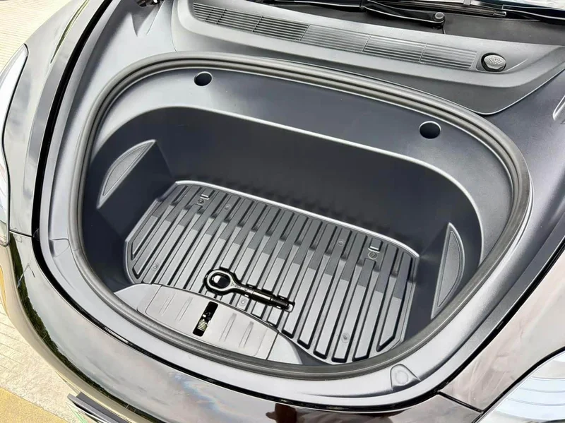 Tesla Model 3 — фото 20