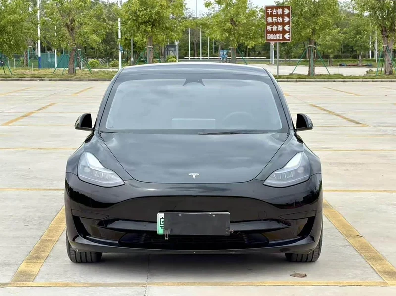 Tesla Model 3 — фото 3