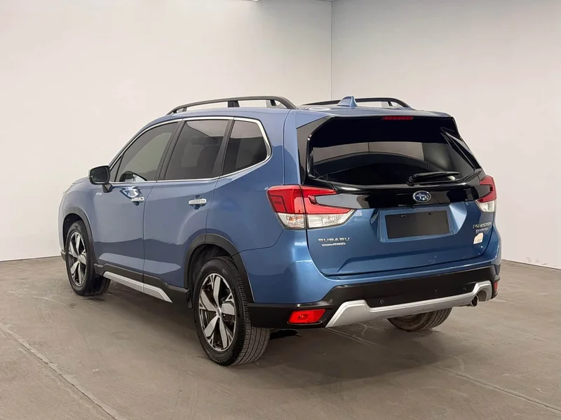 Subaru Forester — фото 5