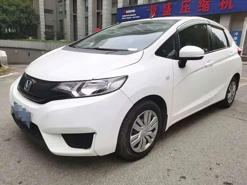 Honda Fit — фото 1