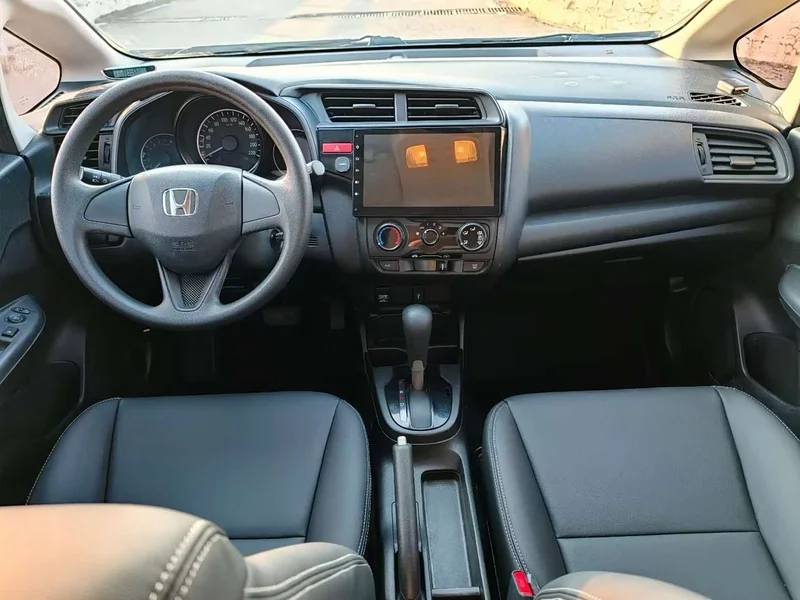 Honda Fit — фото 5