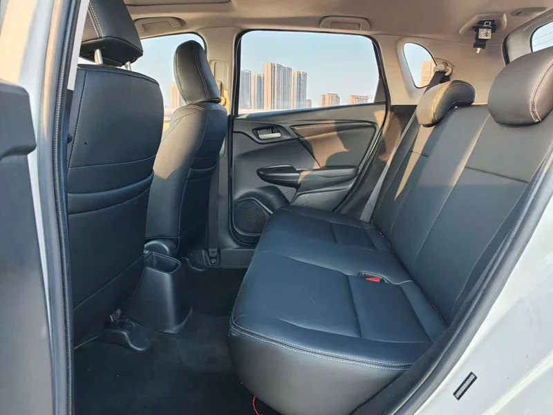 Honda Fit — фото 6