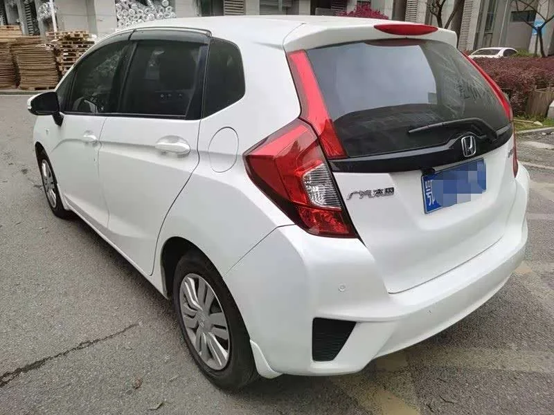 Honda Fit — фото 8