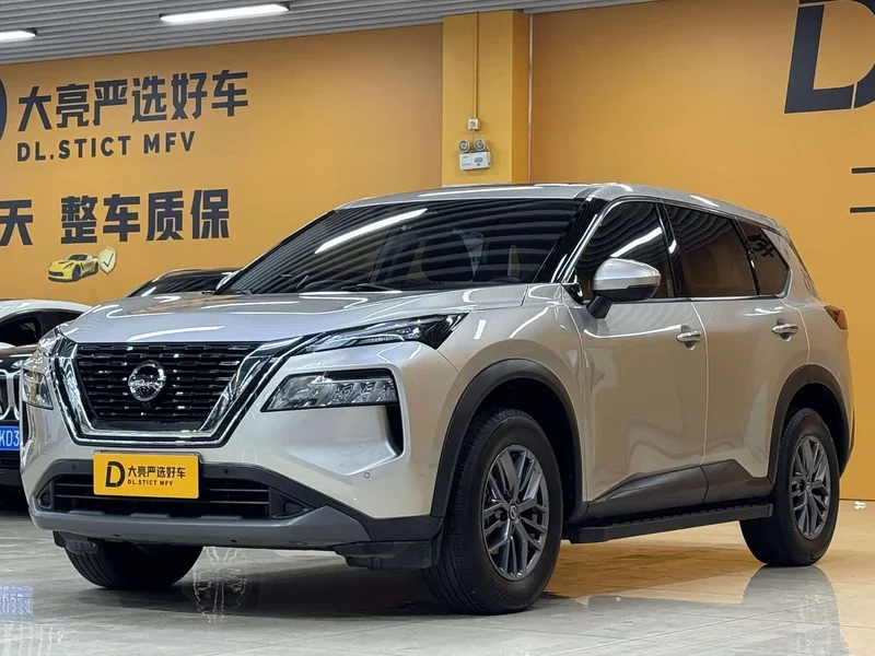 Nissan X-Trail — фото 1