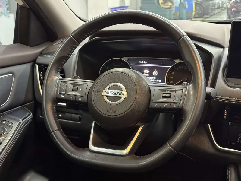 Nissan X-Trail — фото 11