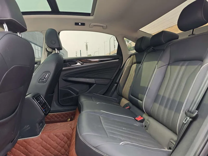 Volkswagen Passat — фото 6
