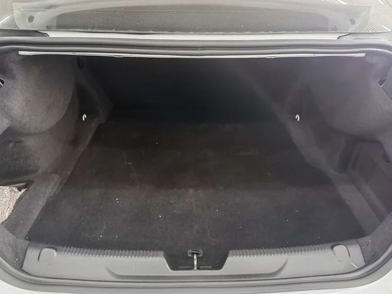 Jaguar XE — фото 8