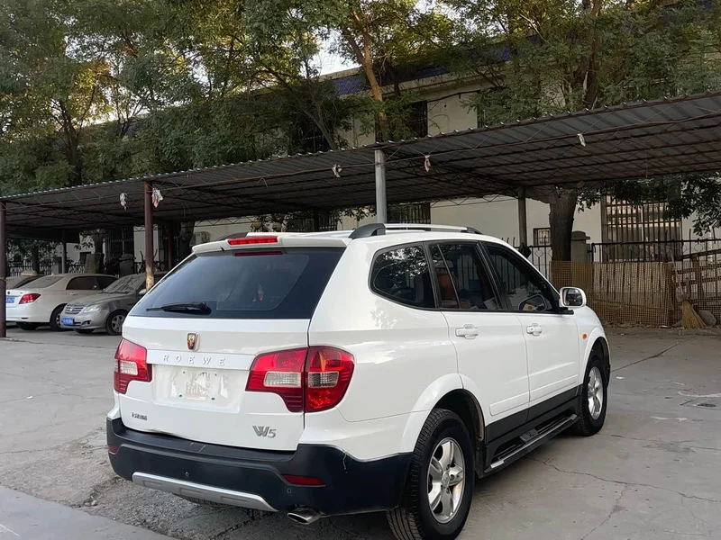 Roewe W5 — фото 10