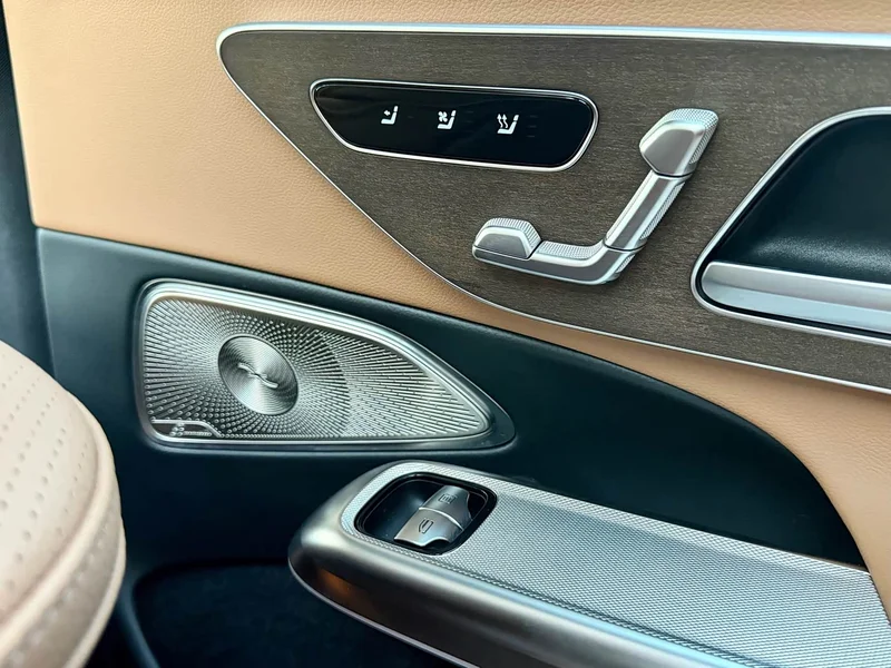 Mercedes-Benz E-Class — фото 18