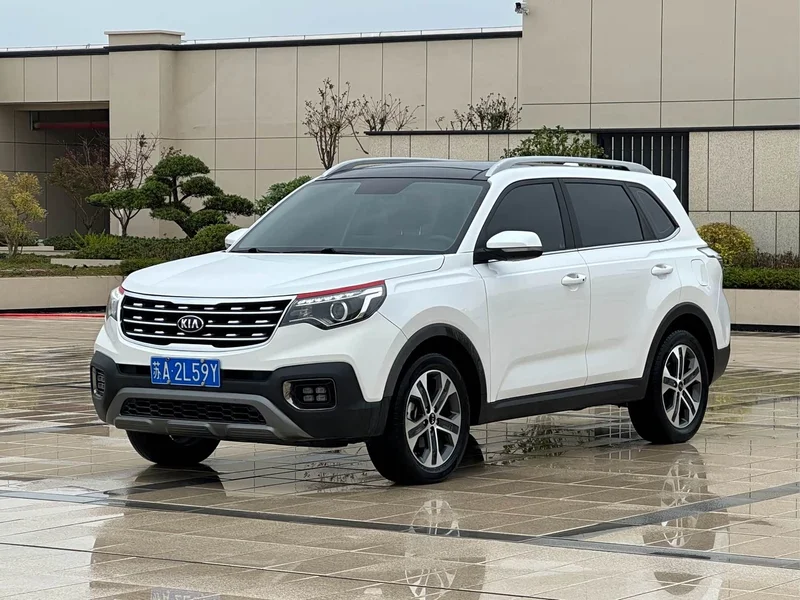 Kia Sportage — фото 1