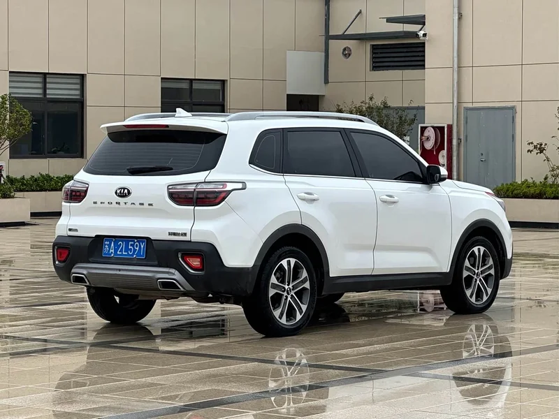 Kia Sportage — фото 5