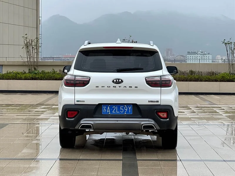 Kia Sportage — фото 7