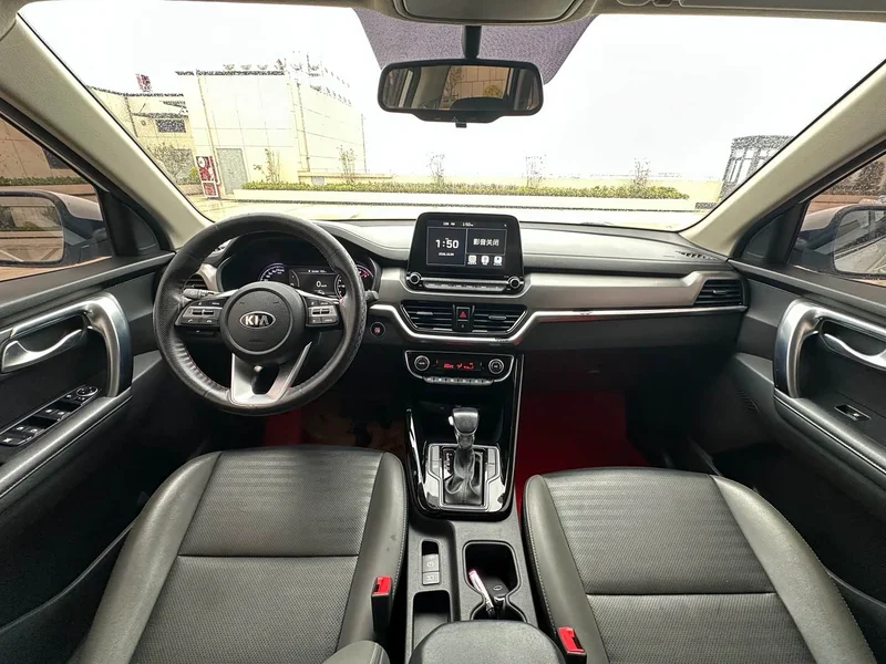 Kia Sportage — фото 9