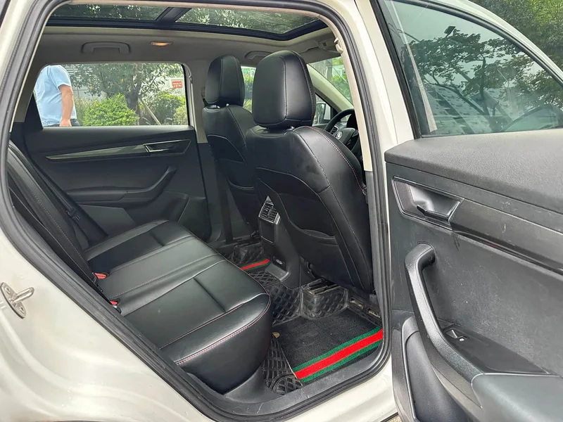 Skoda Karoq — фото 13