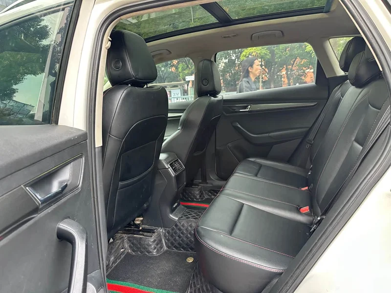Skoda Karoq — фото 15