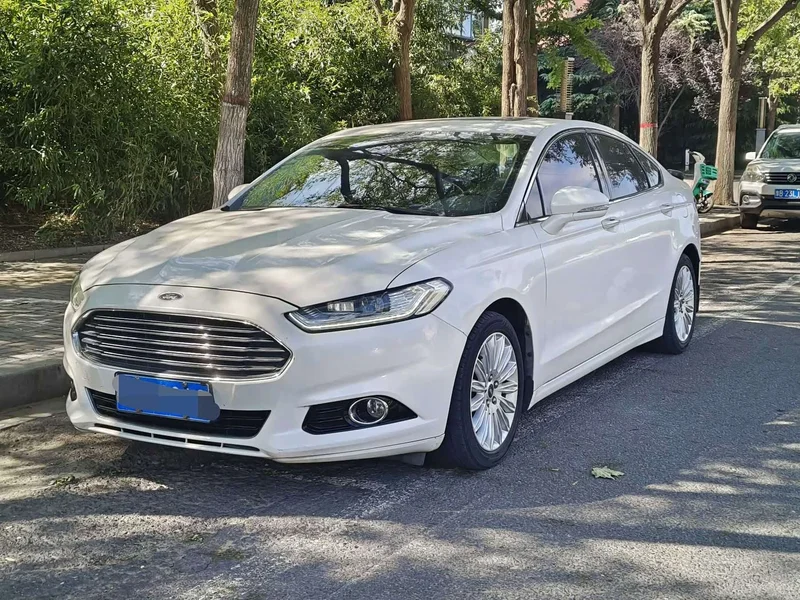 Ford Mondeo — фото 1