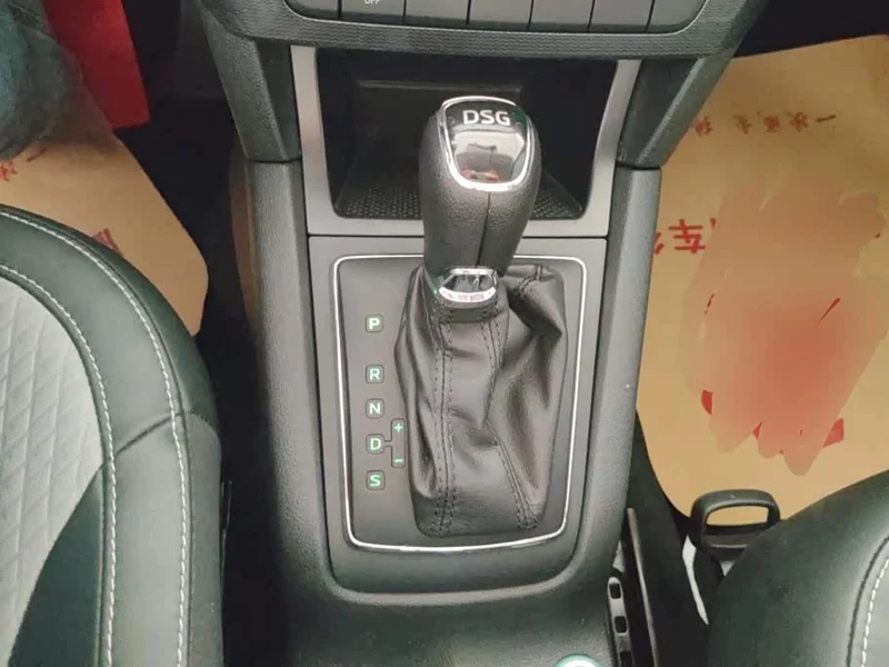 Skoda Yeti — фото 16