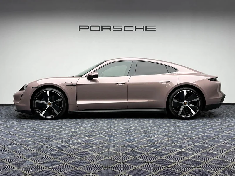 Porsche Taycan — фото 5