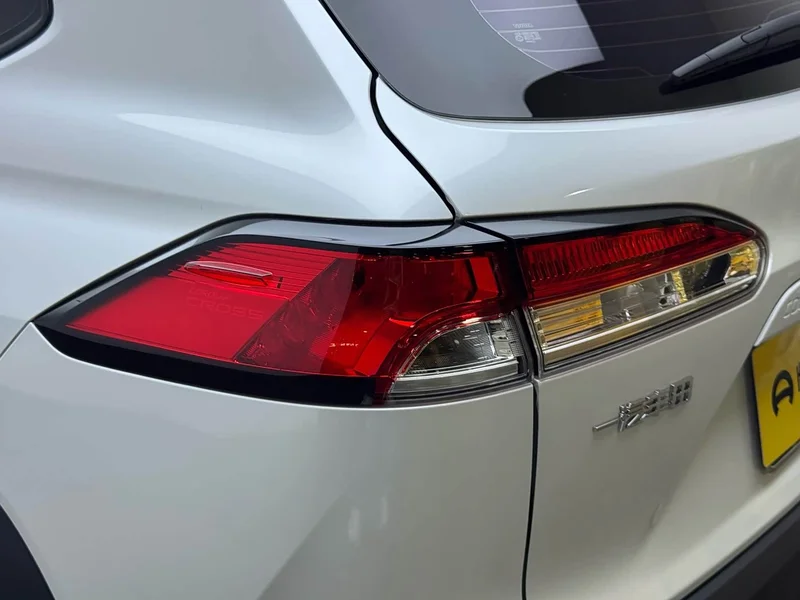 Toyota Corolla Cross — фото 14