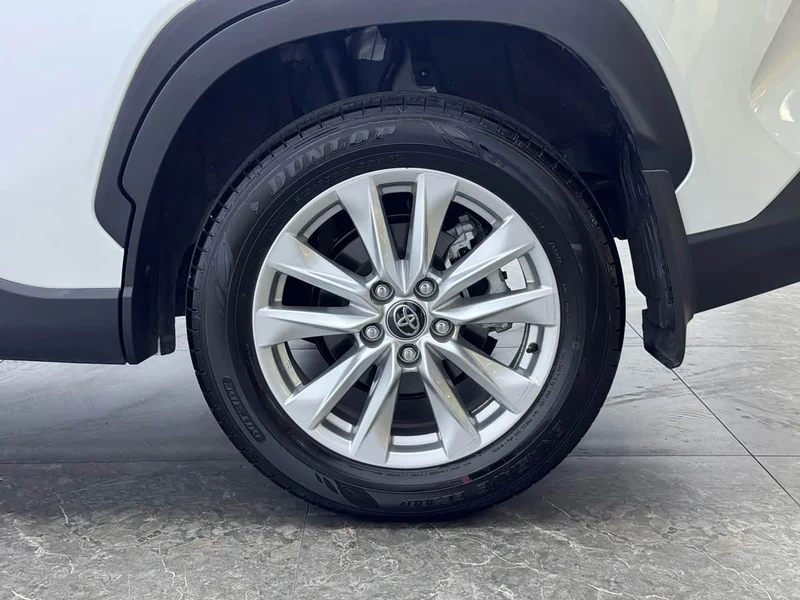 Toyota Corolla Cross — фото 16