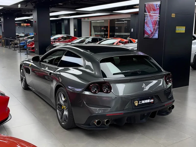 Ferrari GTC4 Lusso — фото 3