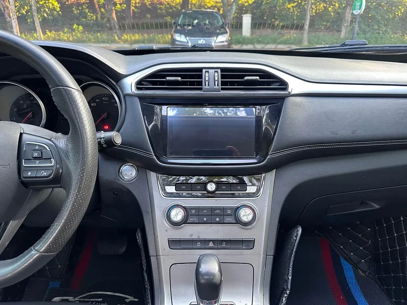 Skoda Kodiaq — фото 13