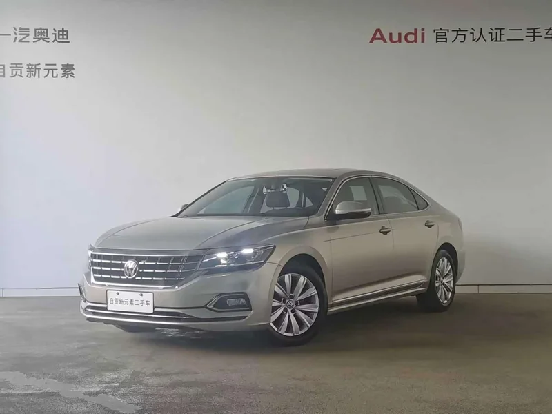 Volkswagen Passat — фото 1