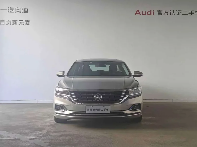 Volkswagen Passat — фото 14