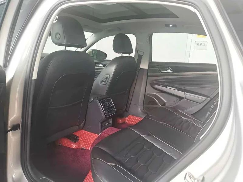 Volkswagen Passat — фото 6