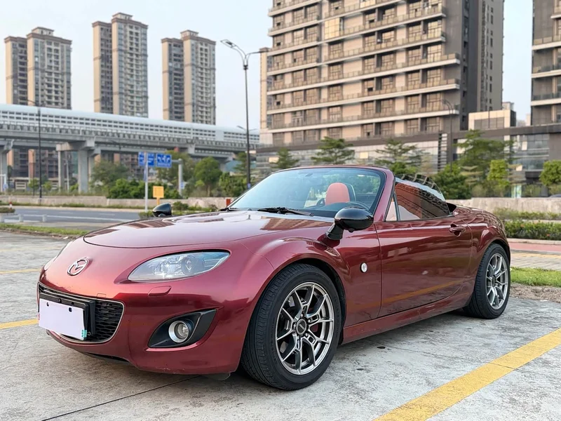 Mazda MX-5 — фото 1