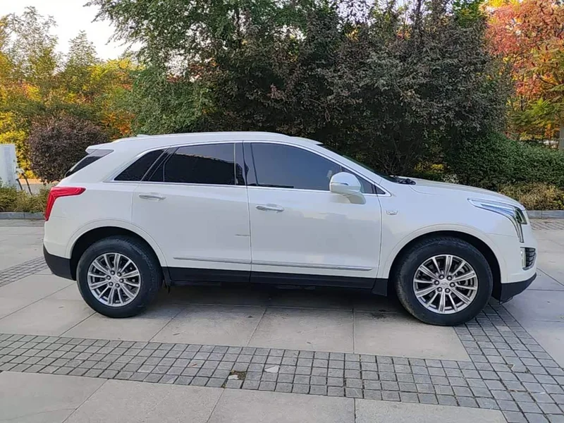 Cadillac XT5 — фото 26