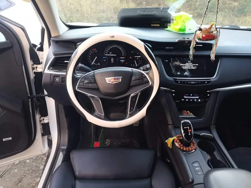 Cadillac XT5 — фото 6