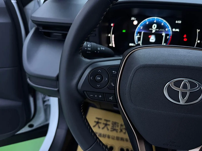 Toyota Corolla Cross — фото 20
