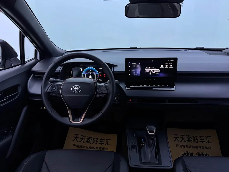 Toyota Corolla Cross — фото 9