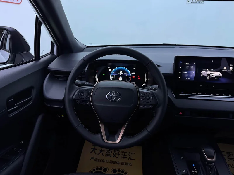 Toyota Corolla Cross — фото 10