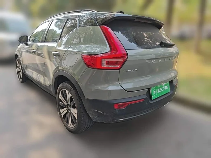 Volvo XC40 New Energy — фото 4
