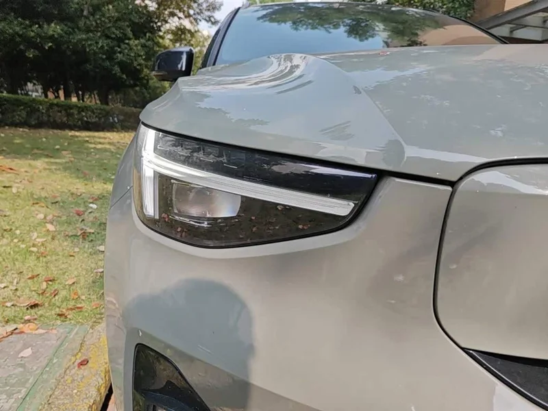Volvo XC40 New Energy — фото 7