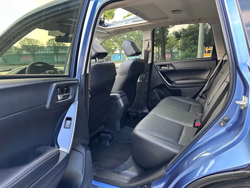 Subaru Forester — фото 6