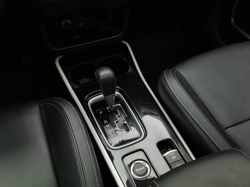 Mitsubishi Outlander — фото 13