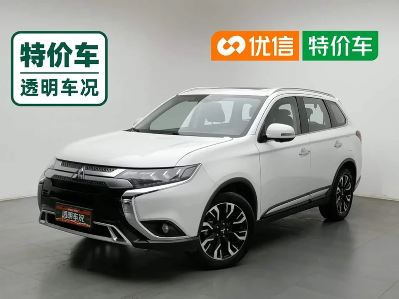 Mitsubishi Outlander — фото 1