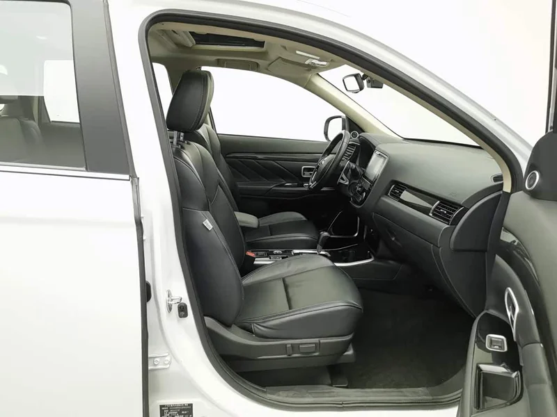 Mitsubishi Outlander — фото 23