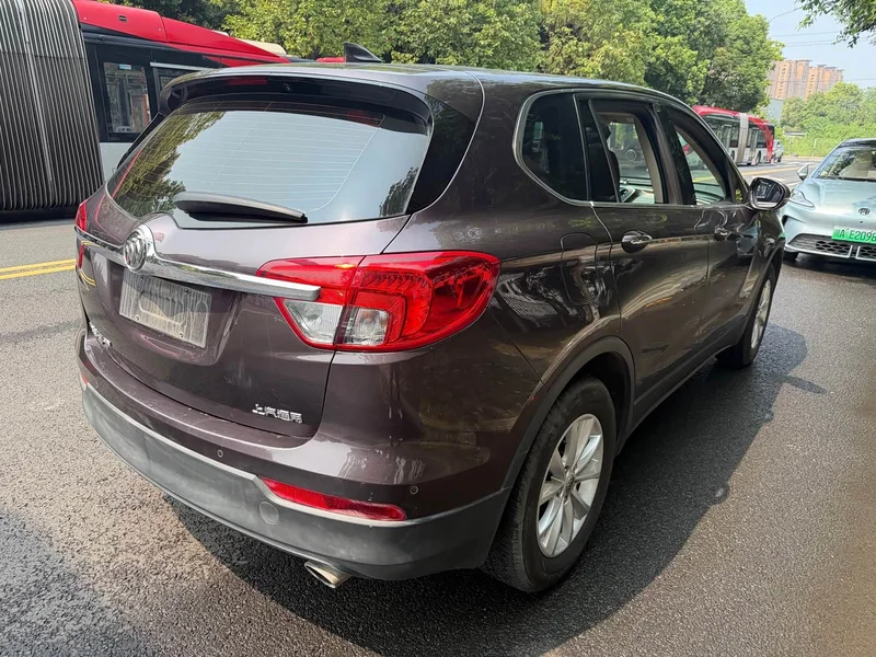 Buick Envision Plus — фото 7