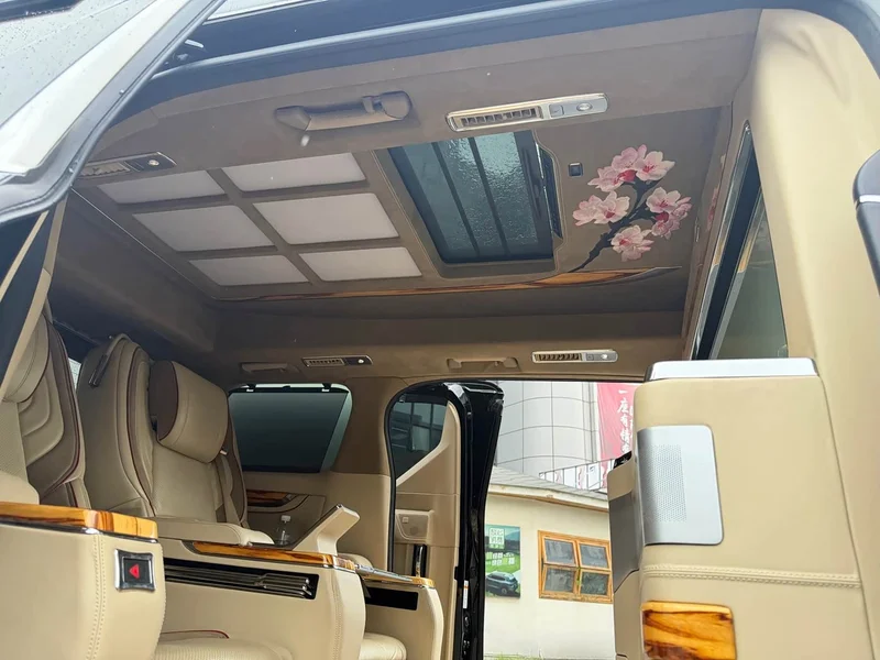 Toyota Alphard — фото 14