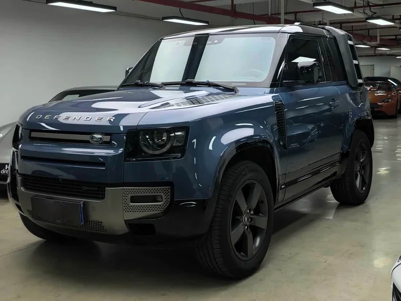 Land Rover Defender — фото 1