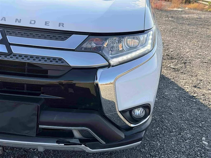 Mitsubishi Outlander — фото 13
