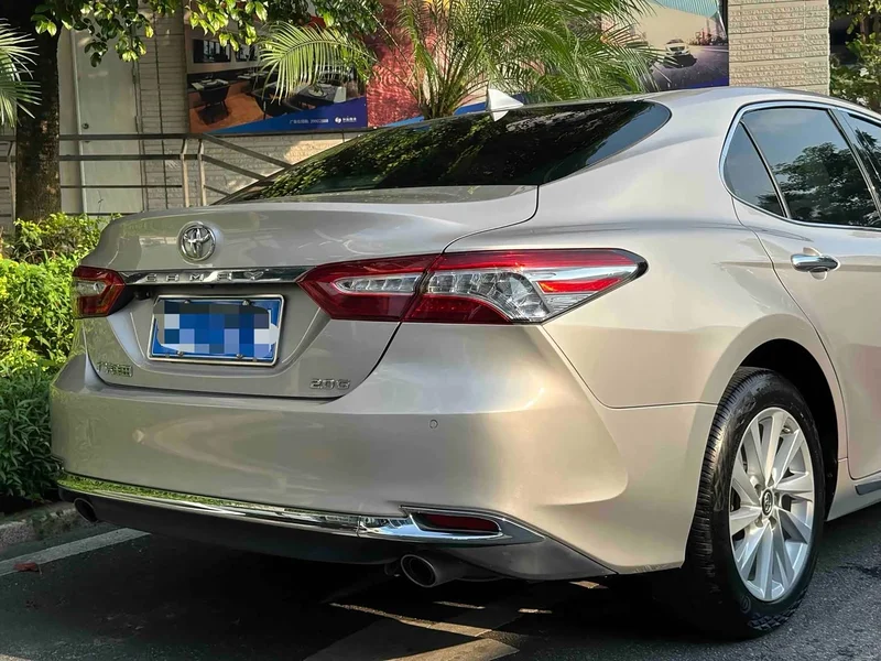 Toyota Camry — фото 8