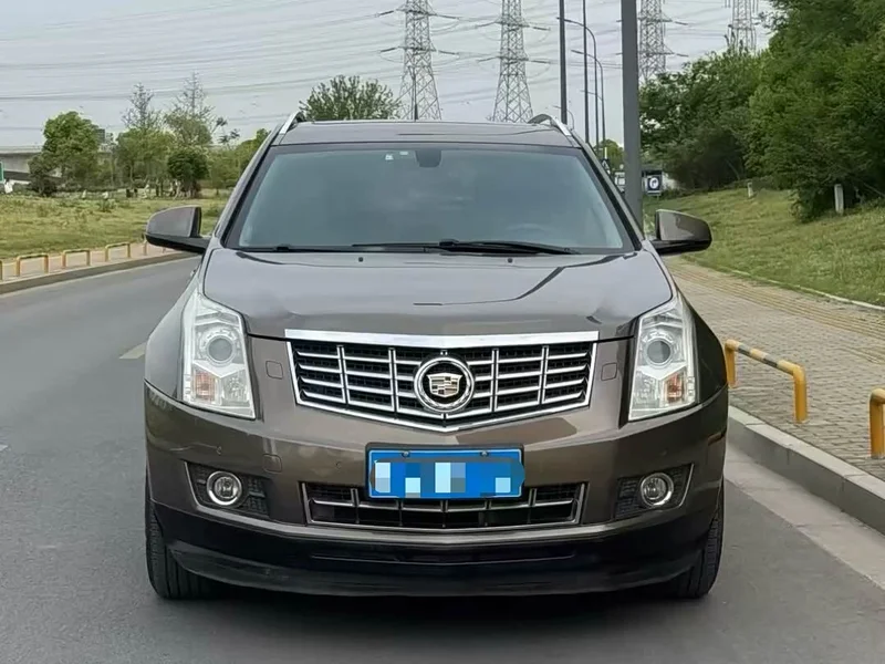 Cadillac SRX — фото 2