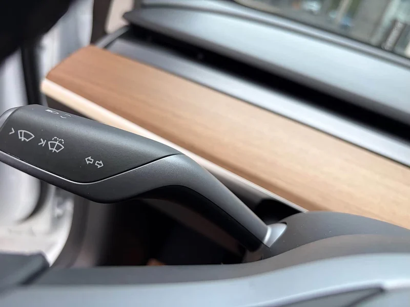 Tesla Model 3 — фото 15