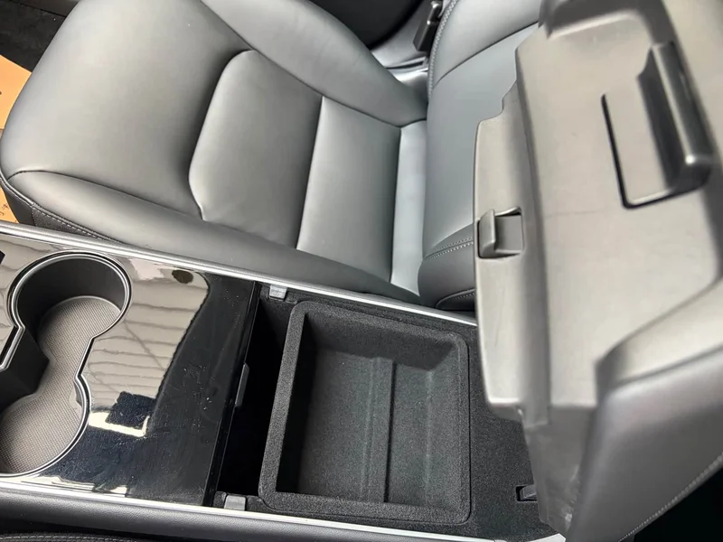 Tesla Model 3 — фото 18