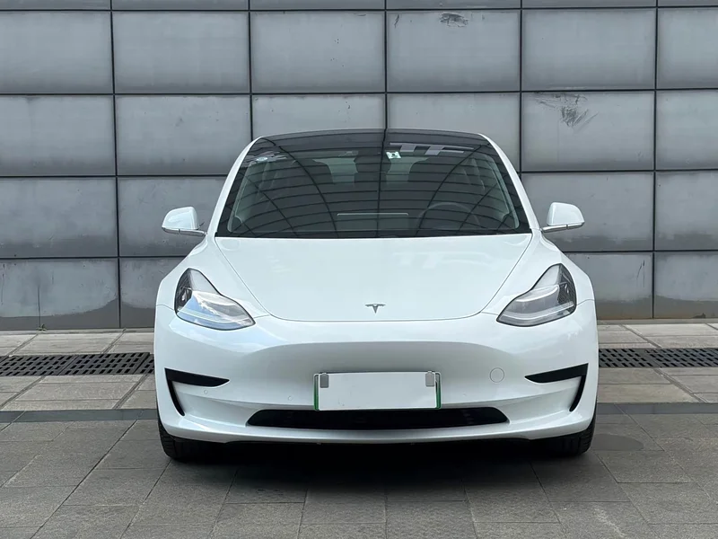 Tesla Model 3 — фото 2